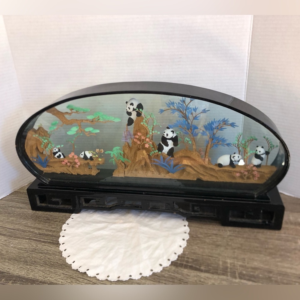 Vtg Panda Diorama Carved Cork Sculpture in Lacquered Case